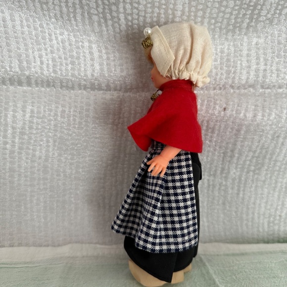 Vintage Collectible Souvenir Dutch, Holland  7.5” tall doll - Picture 4 of 6